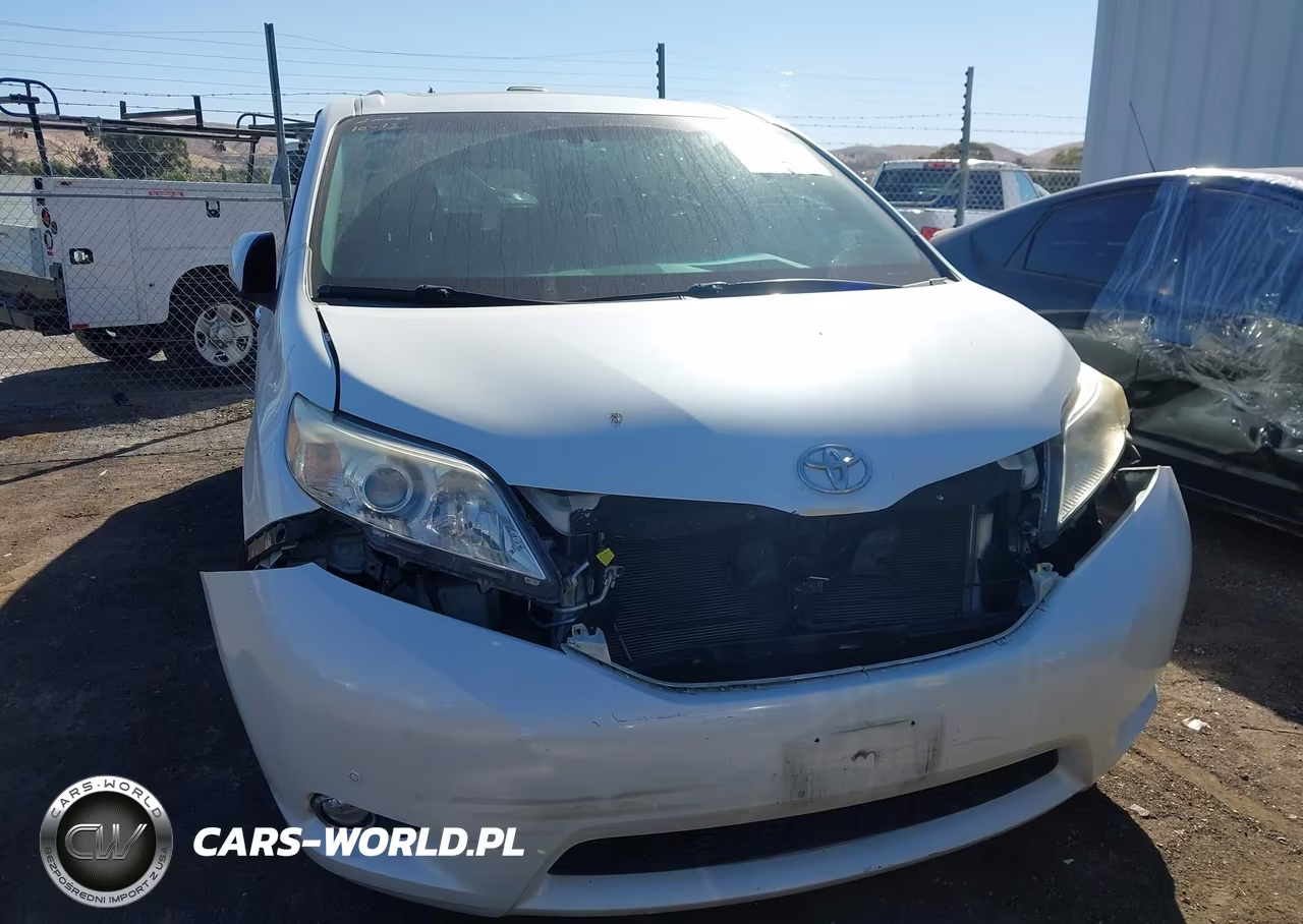2011 Toyota Sienna Limited V6 VIN:5TDYK3DC8BS037963 - 6
