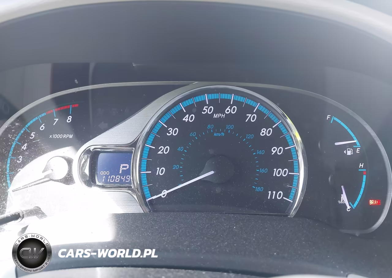 2011 Toyota Sienna Limited V6 VIN:5TDYK3DC8BS037963 - 7