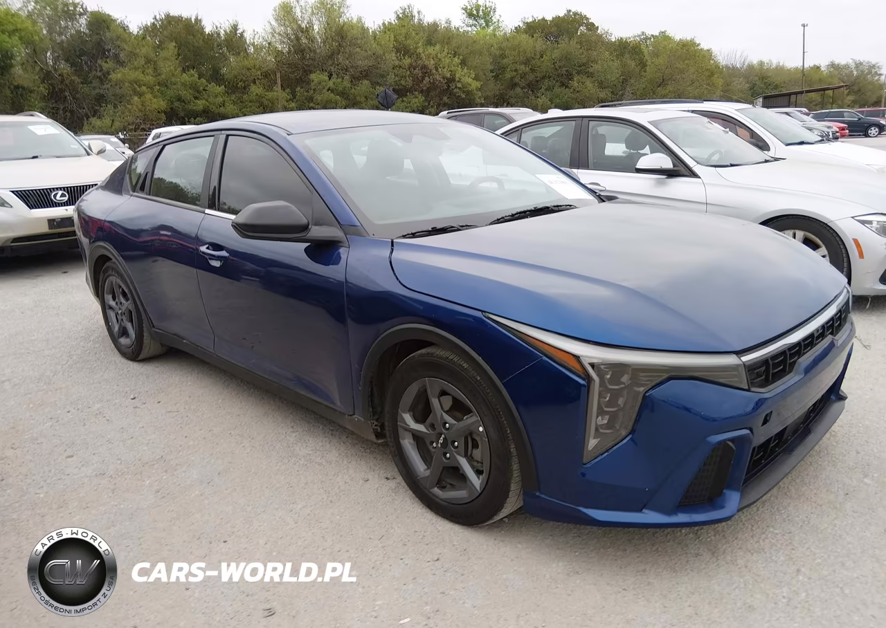 2025 Kia K4 Lxs – zdjęcie 1 z 15