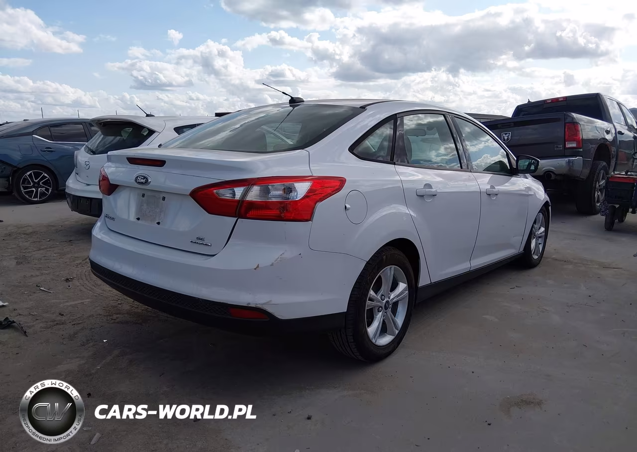 2013 Ford Focus Se VIN:1FADP3F29DL106934 - 4