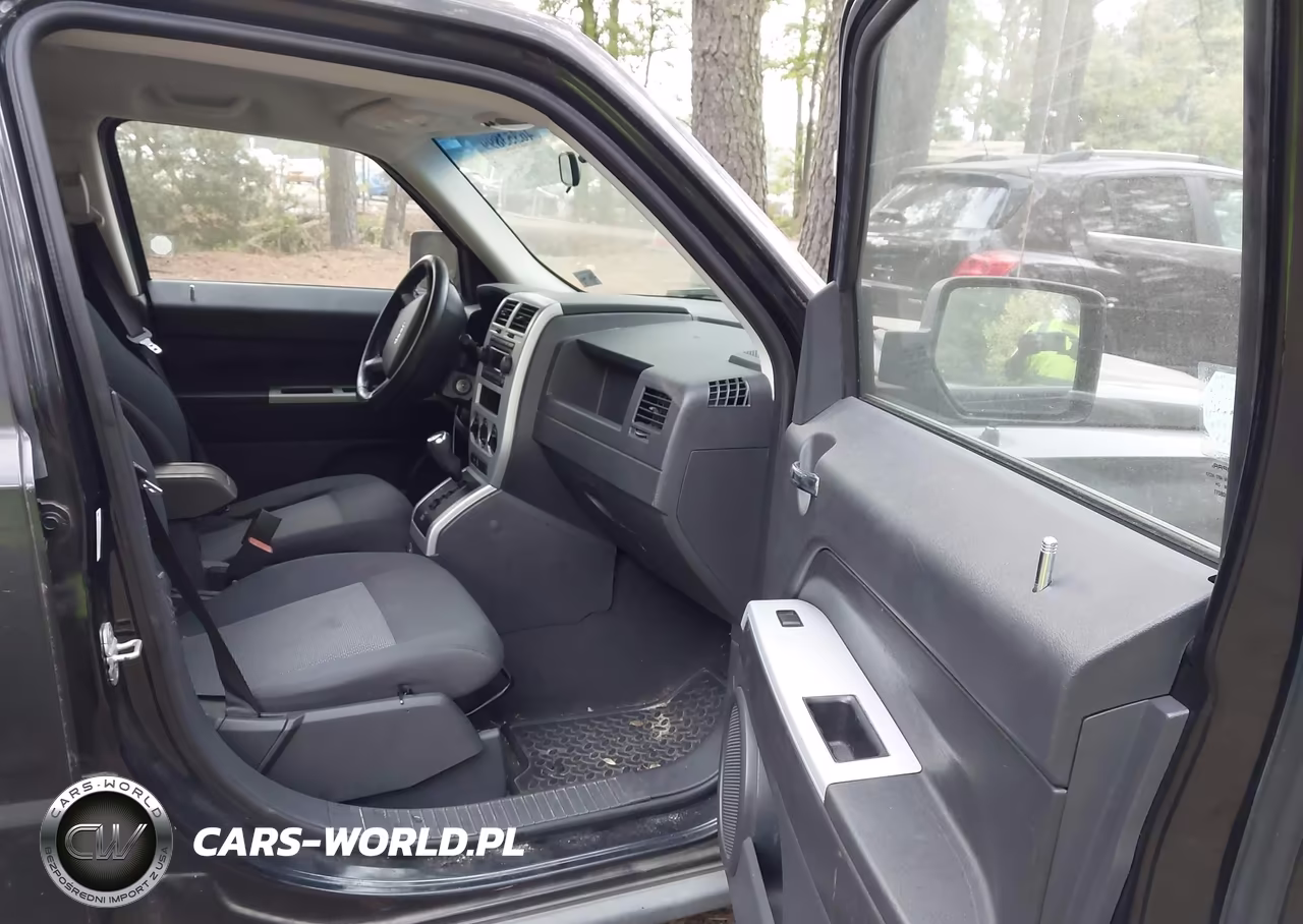 2008 Jeep Patriot Sport VIN:1J8FT28W18D707997 - 5