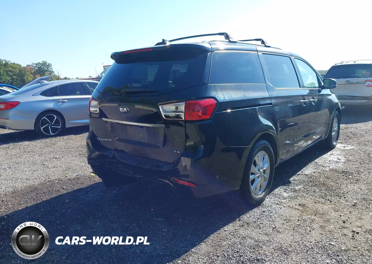 2017 Kia Sedona Lx VIN:KNDMB5C13H6313940 - 4