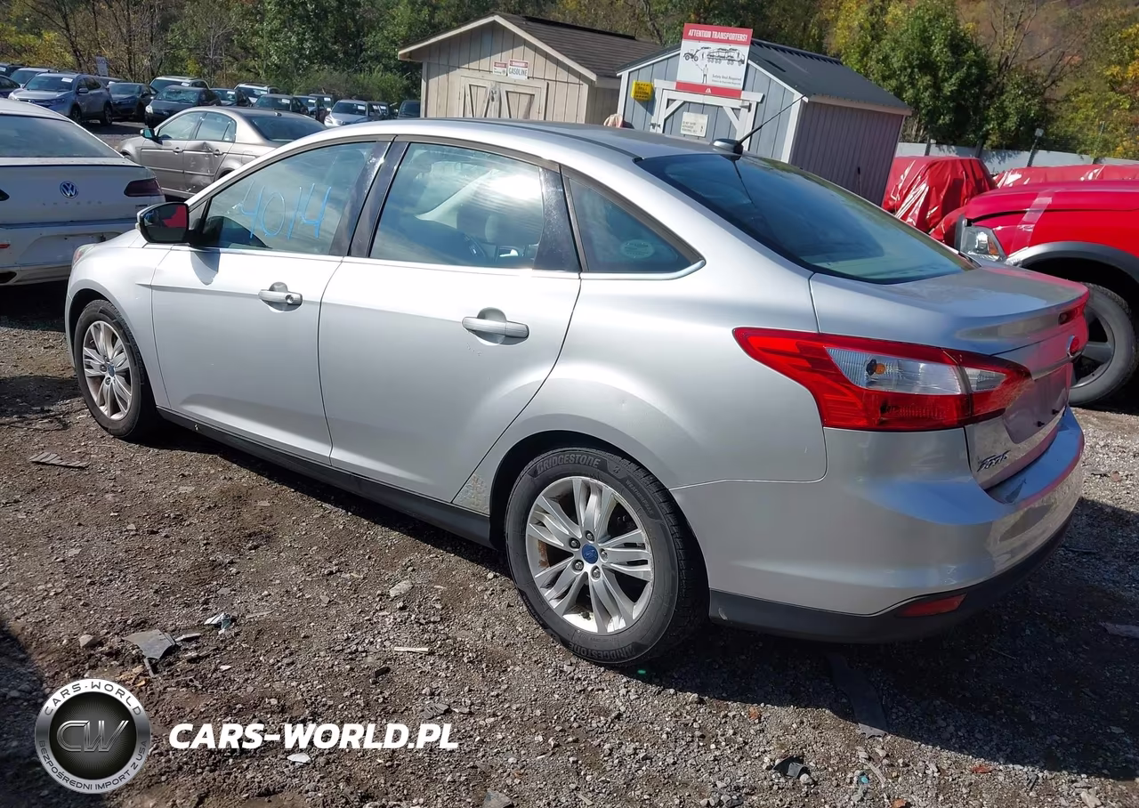 2012 Ford Focus Sel VIN:1FAHP3H22CL473753 - 3