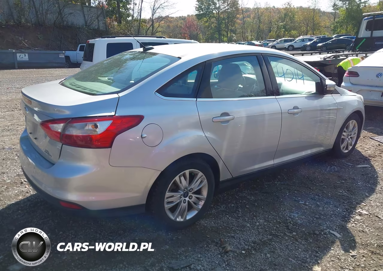 2012 Ford Focus Sel VIN:1FAHP3H22CL473753 - 4