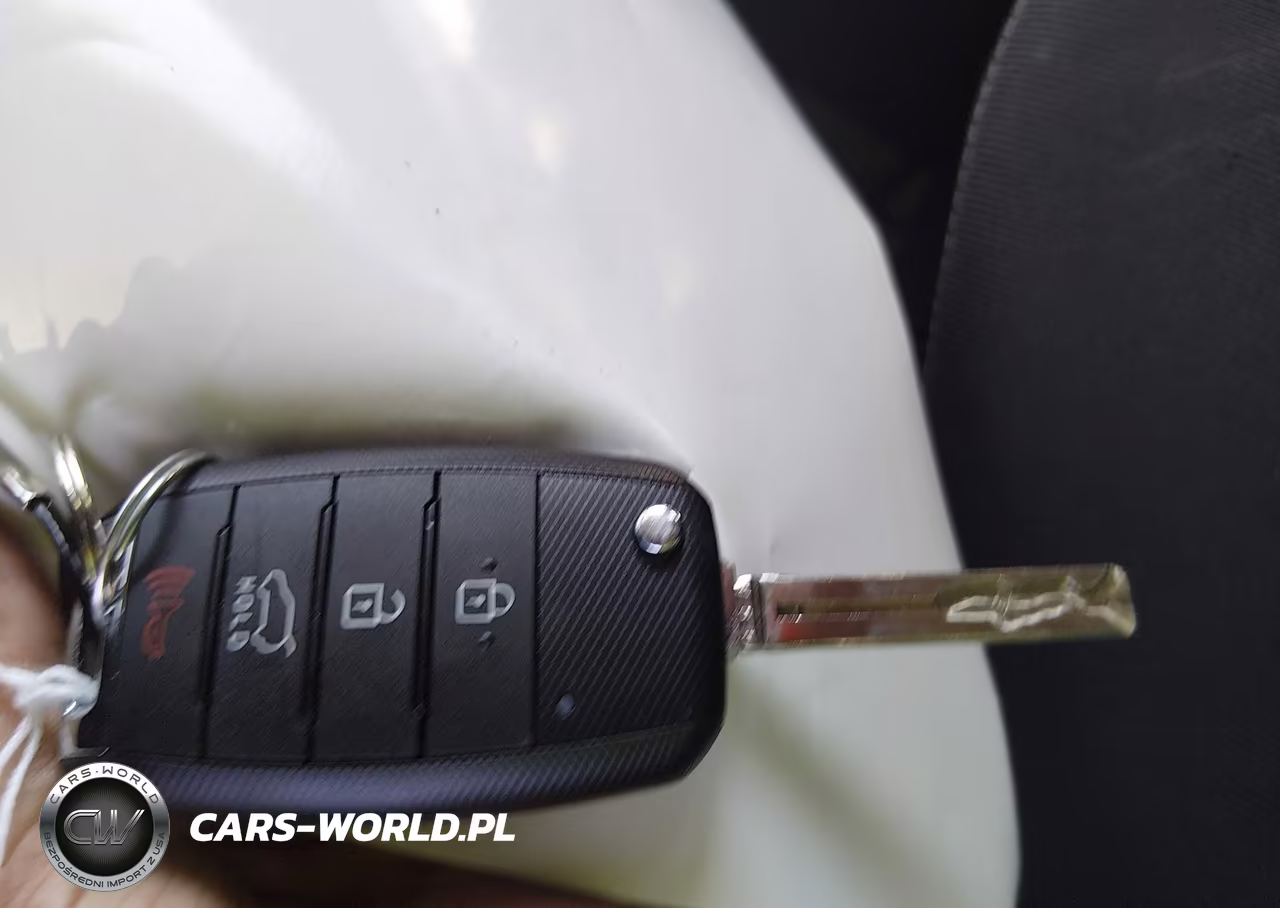 2017 Kia Soul + VIN:KNDJP3A57H7410261 - 11
