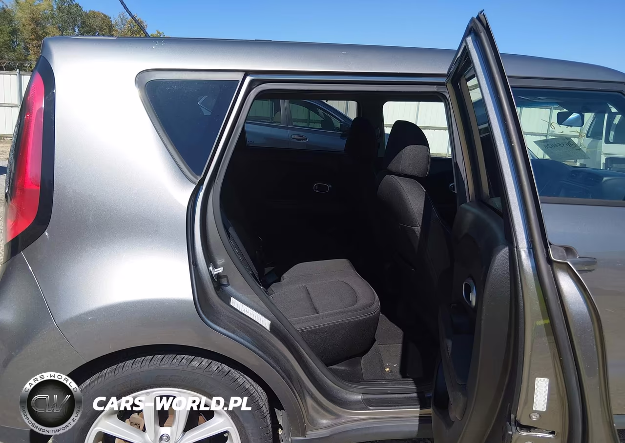 2017 Kia Soul + VIN:KNDJP3A57H7410261 - 8