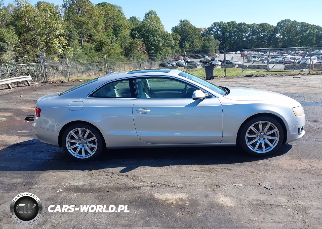 2011 Audi A5 2.0T Premium VIN:WAUVFAFR2BA034712 - 13