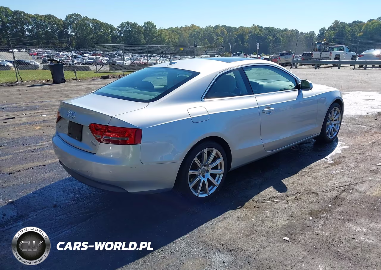 2011 Audi A5 2.0T Premium VIN:WAUVFAFR2BA034712 - 4