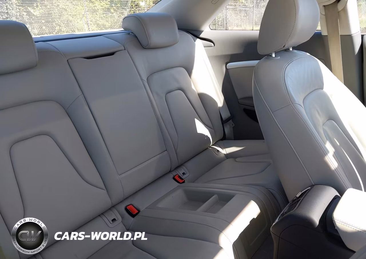2011 Audi A5 2.0T Premium VIN:WAUVFAFR2BA034712 - 8