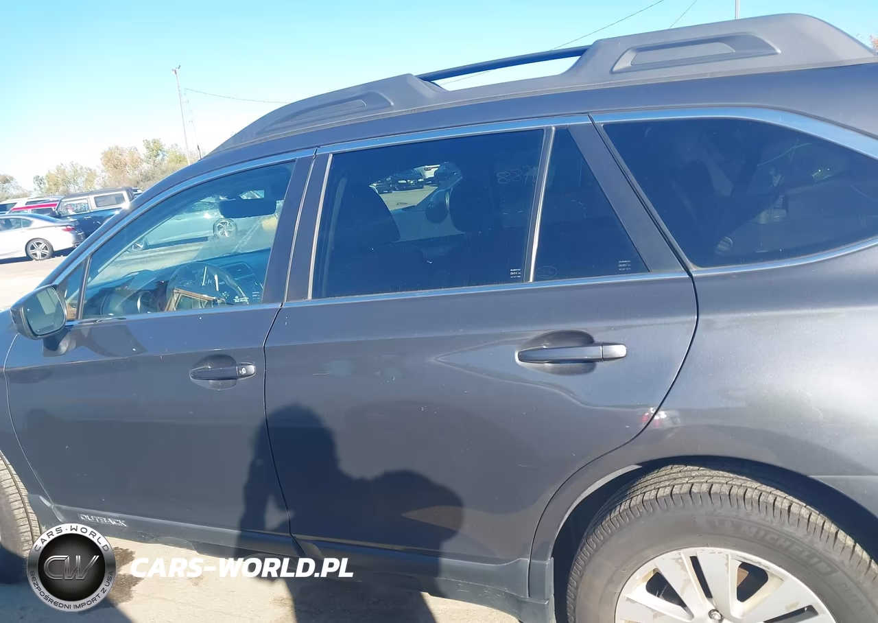 2019 Subaru Outback 2.5I Premium VIN:4S4BSAFC8K3313448 - 14