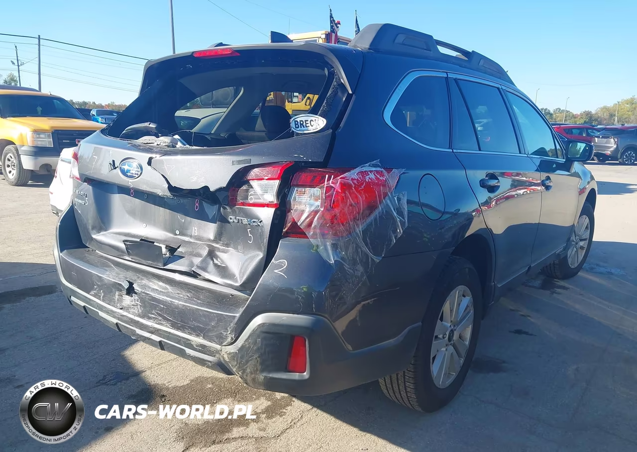 2019 Subaru Outback 2.5I Premium VIN:4S4BSAFC8K3313448 - 4