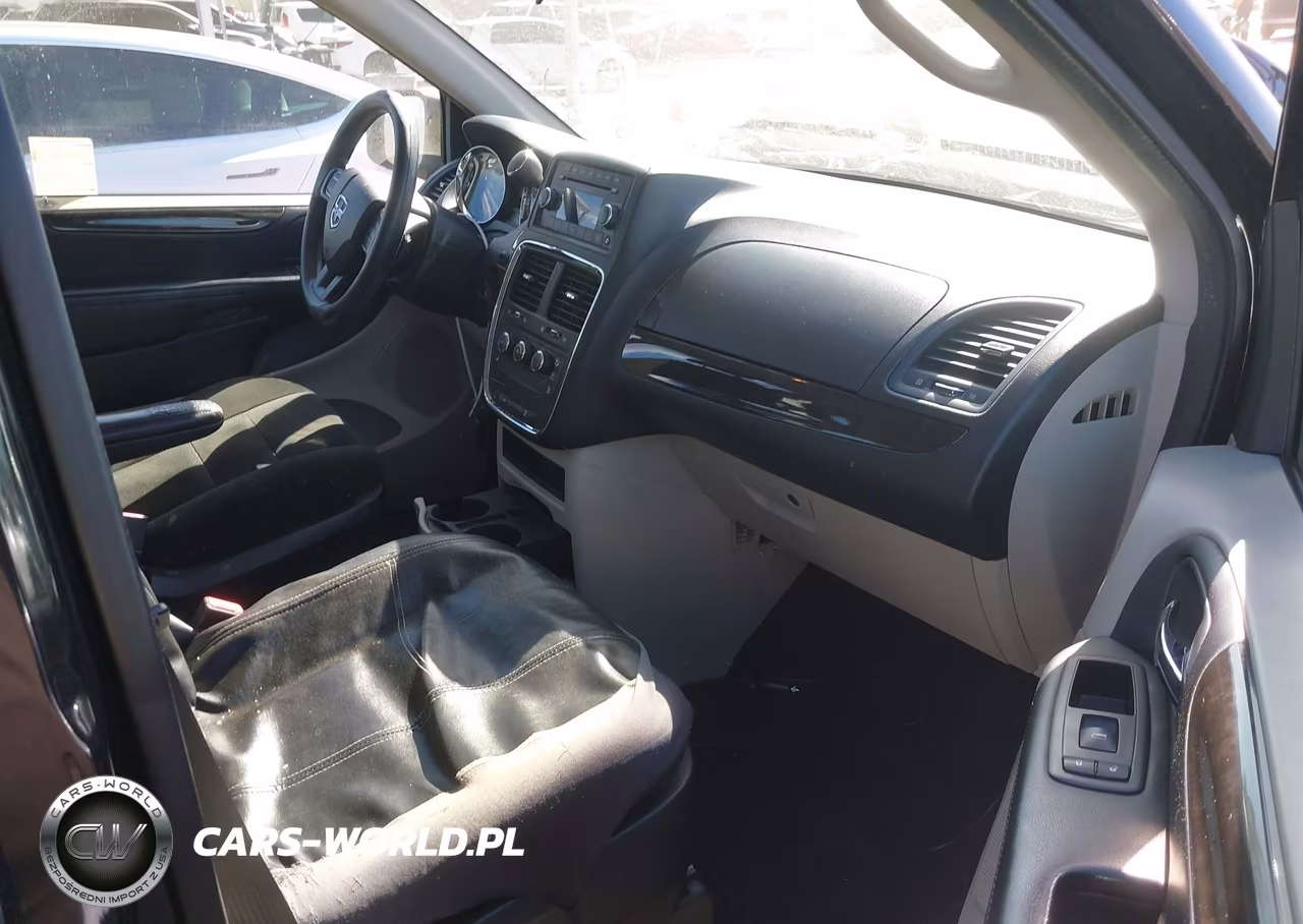2016 Dodge Grand Caravan American Value Pkg VIN:2C4RDGBG4GR124142 - 5