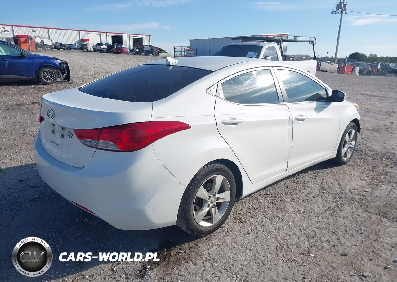 2012 Hyundai Elantra Gls VIN:5NPDH4AE4CH136862 - 4