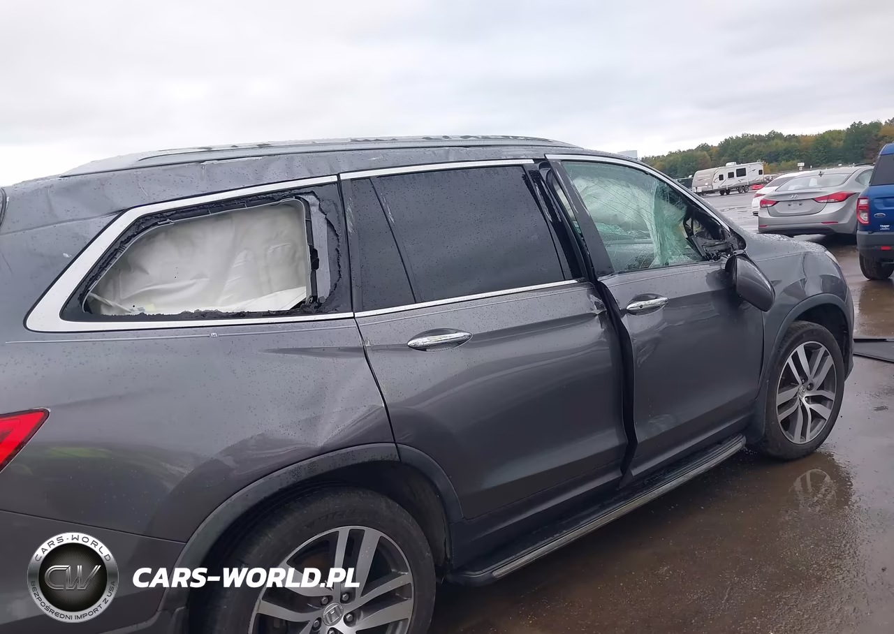 2016 Honda Pilot Elite VIN:5FNYF6H08GB016127 - 13