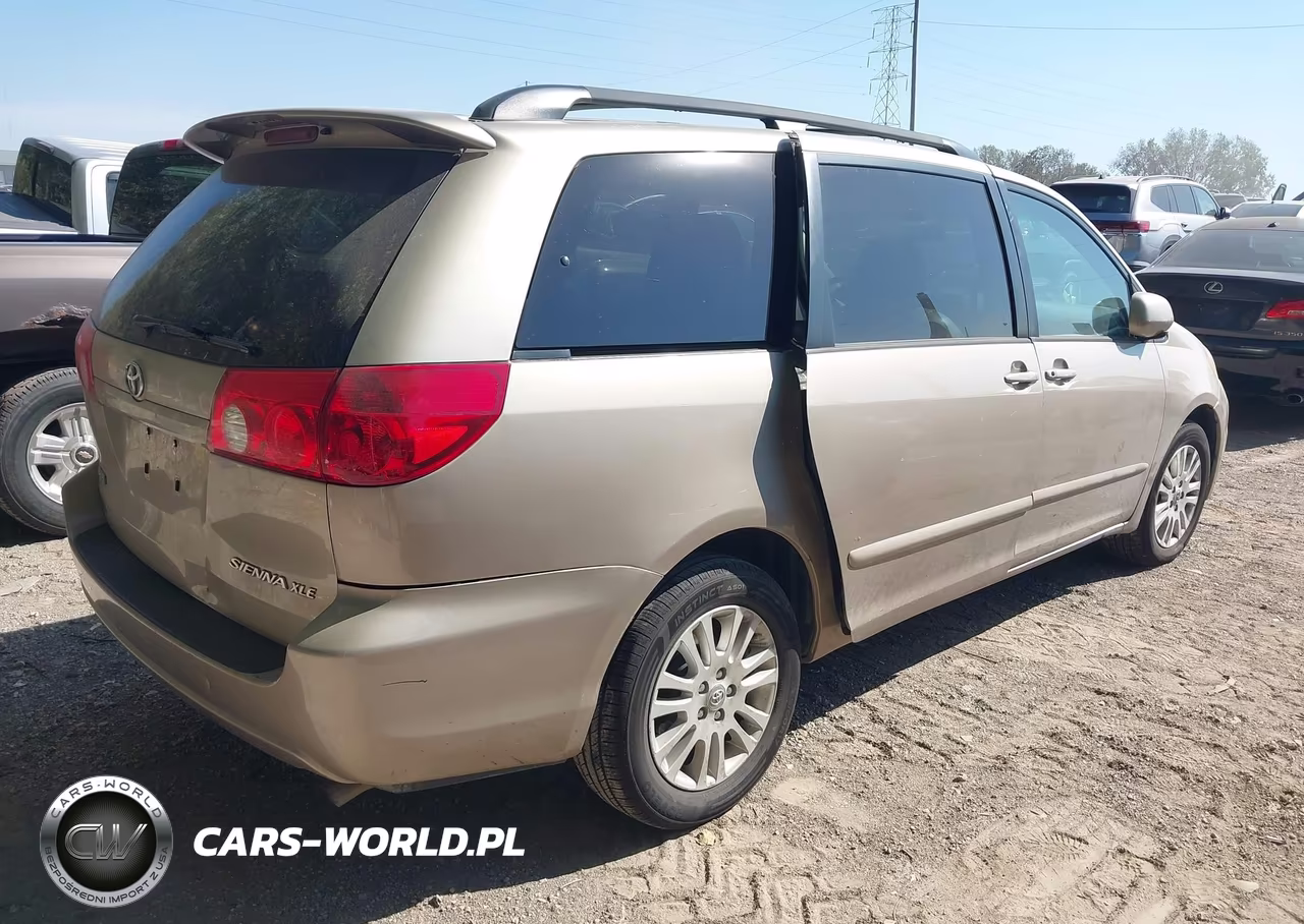 2010 Toyota Sienna Xle VIN:5TDYK4CC8AS327836 - 4