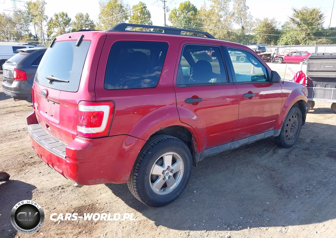 2010 Ford Escape Xlt VIN:1FMCU0D7XAKD44073 - 4