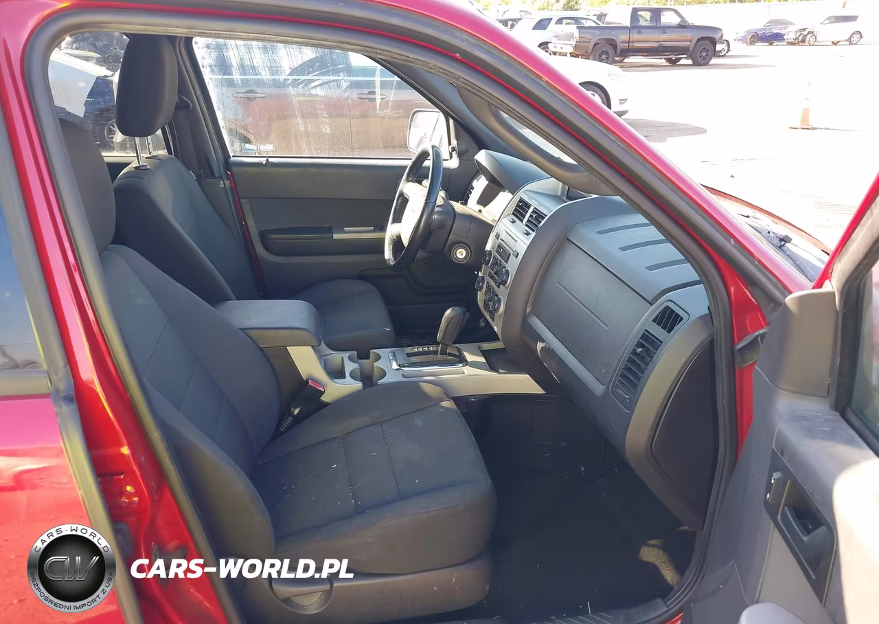 2010 Ford Escape Xlt VIN:1FMCU0D7XAKD44073 - 5