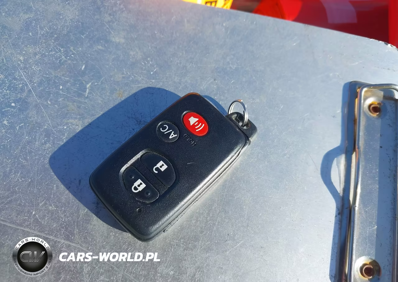 2011 Toyota Prius Four VIN:JTDKN3DU7B0249102 - 11