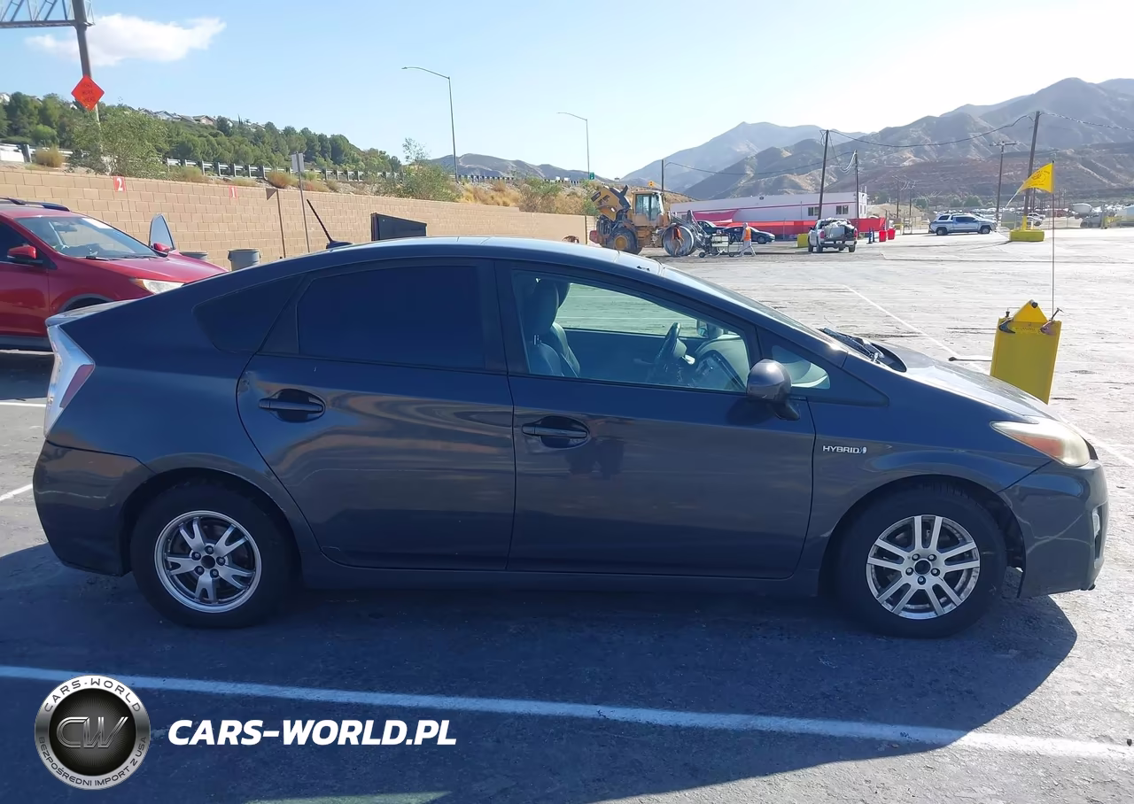 2011 Toyota Prius Four VIN:JTDKN3DU7B0249102 - 13