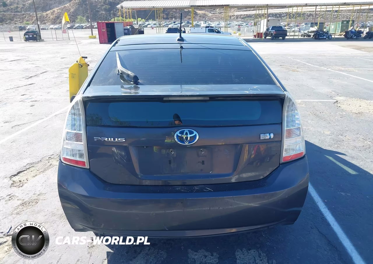2011 Toyota Prius Four VIN:JTDKN3DU7B0249102 - 16
