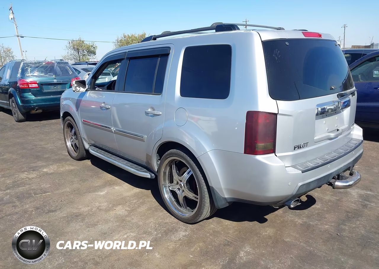 2009 Honda Pilot Touring VIN:5FNYF38939B017136 - 3
