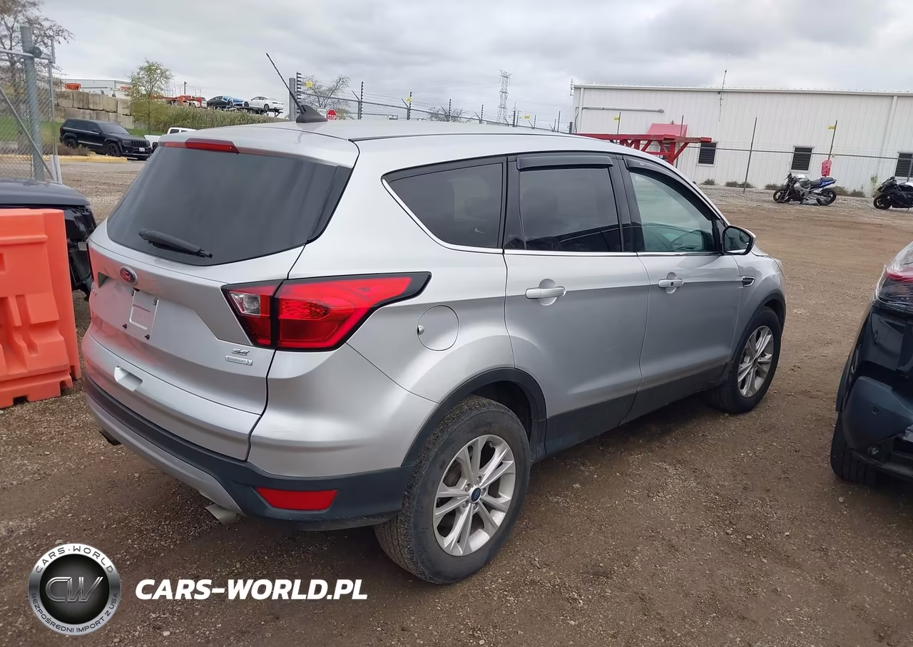 2019 Ford Escape Se VIN:1FMCU0GD8KUB11770 - 4