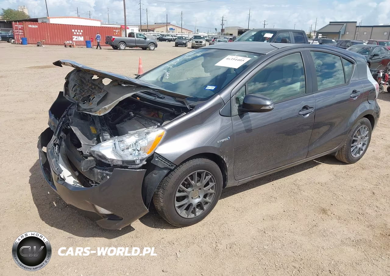 2013 Toyota Prius C One VIN:JTDKDTB39D1047212 - 2