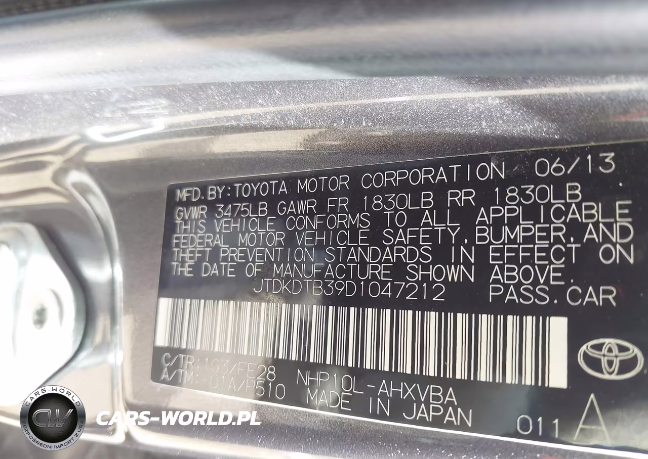 2013 Toyota Prius C One VIN:JTDKDTB39D1047212 - 9