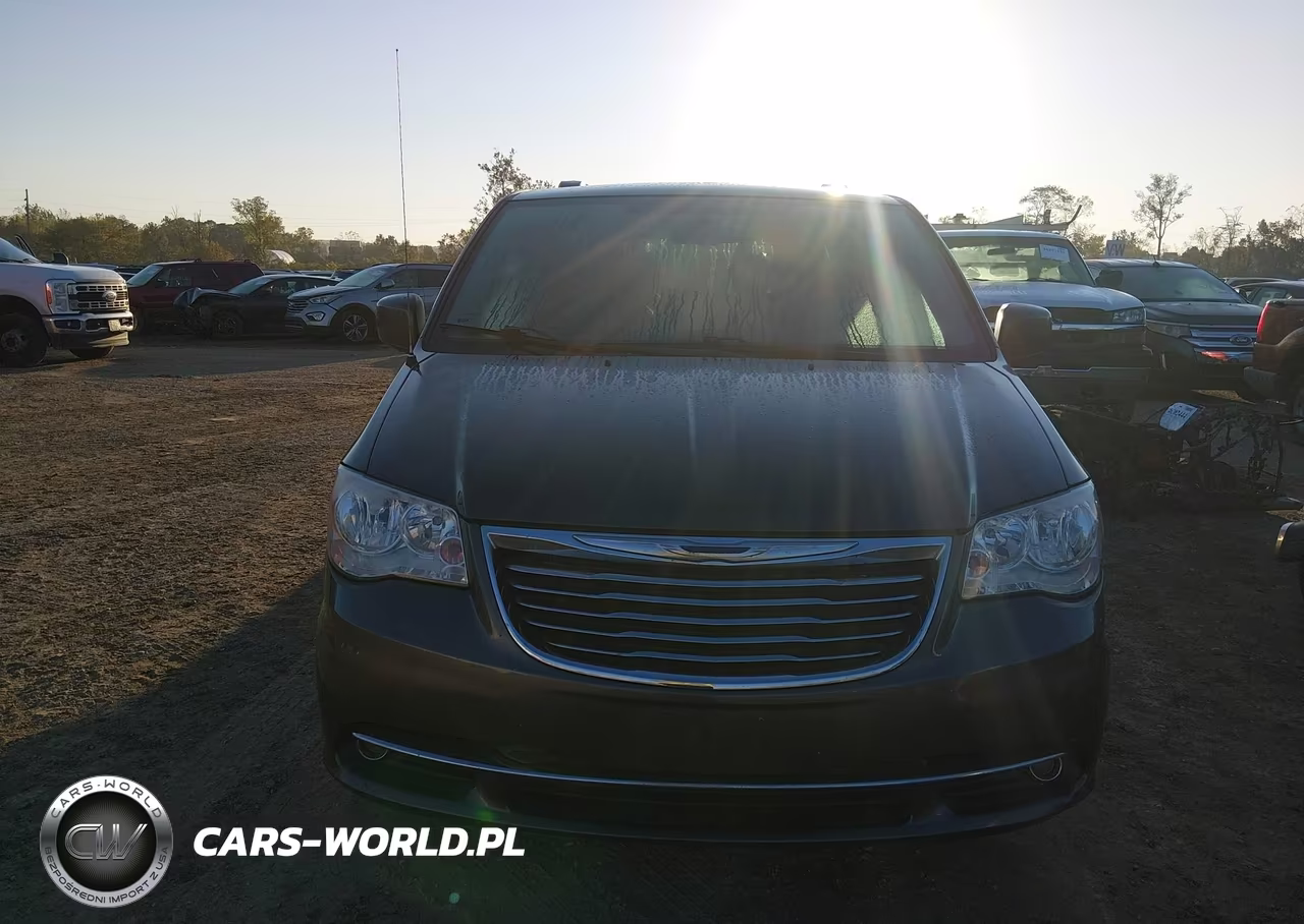 2015 Chrysler Town & Country Touring VIN:2C4RC1BG4FR619357 - 6
