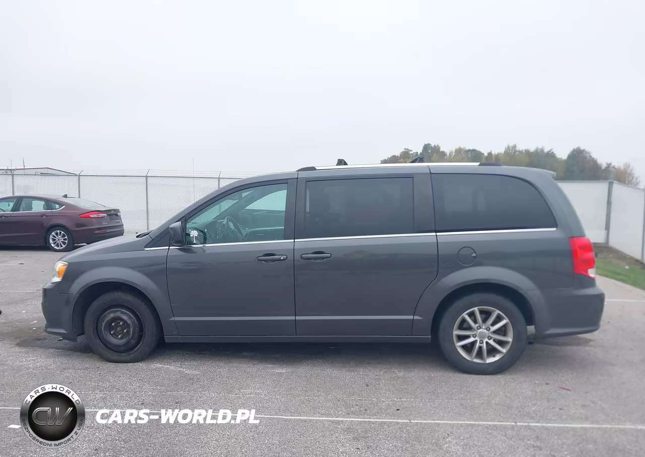 2018 Dodge Grand Caravan Sxt VIN:2C4RDGCG9JR215588 - 13