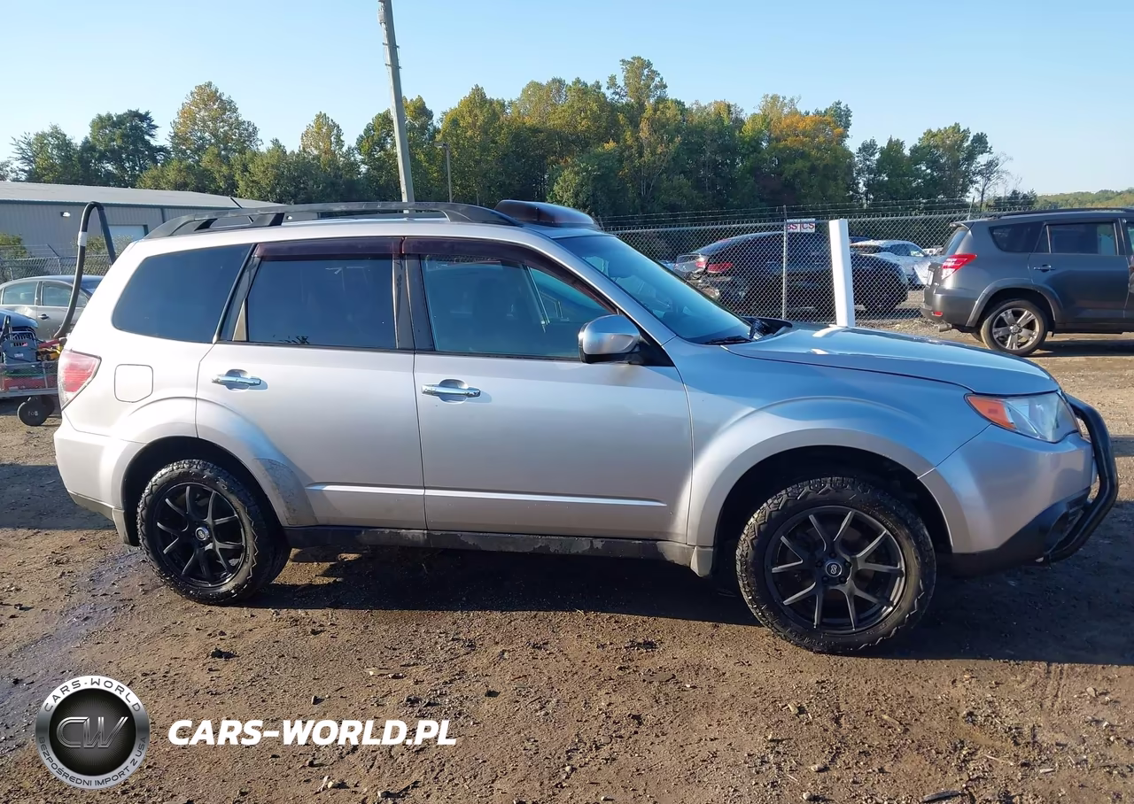 2013 Subaru Forester 2.5X Premium VIN:JF2SHADC8DH429861 - 13