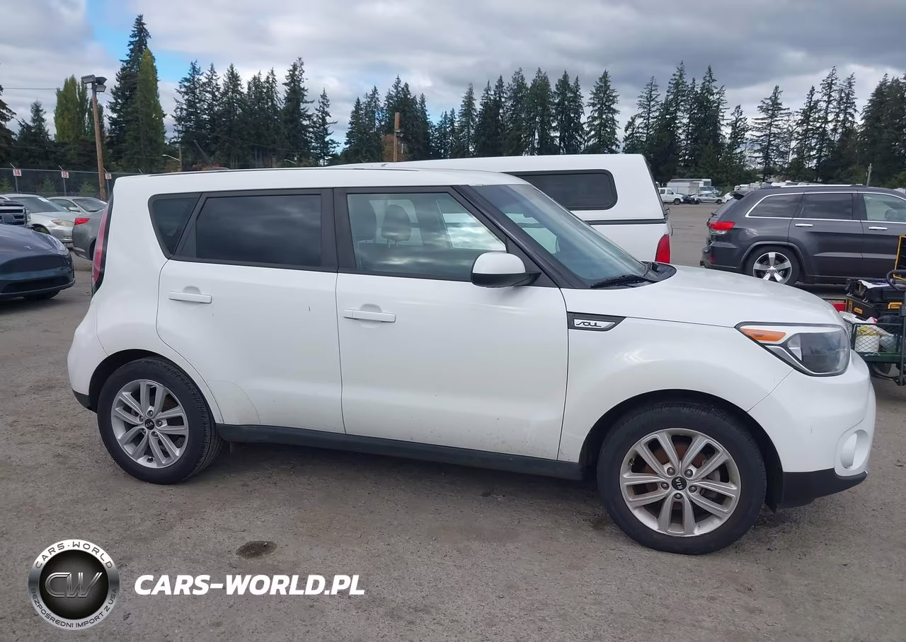 2018 Kia Soul + VIN:KNDJP3A57J7907221 - 13