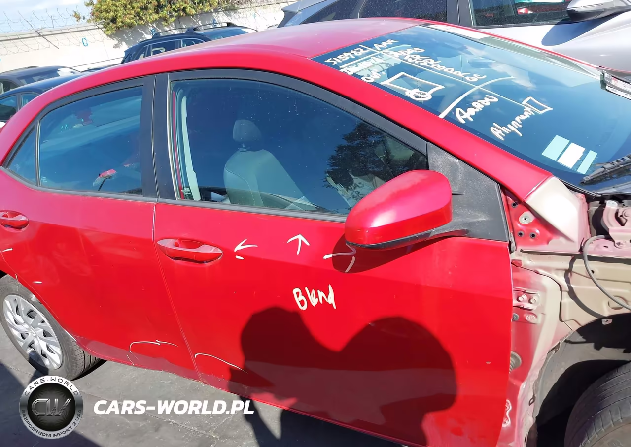 2018 Toyota Corolla Le VIN:5YFBURHEXJP748764 - 14