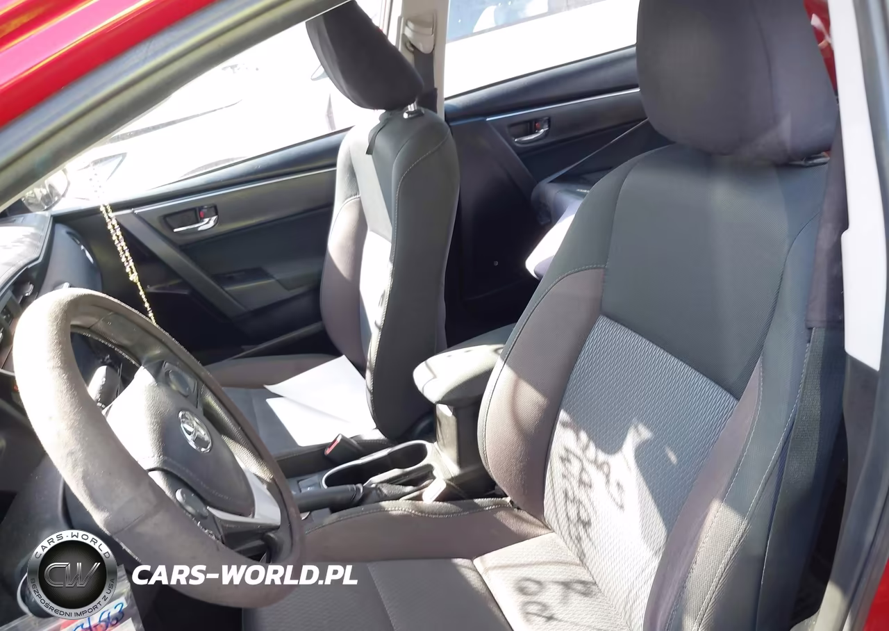 2018 Toyota Corolla Le VIN:5YFBURHEXJP748764 - 19