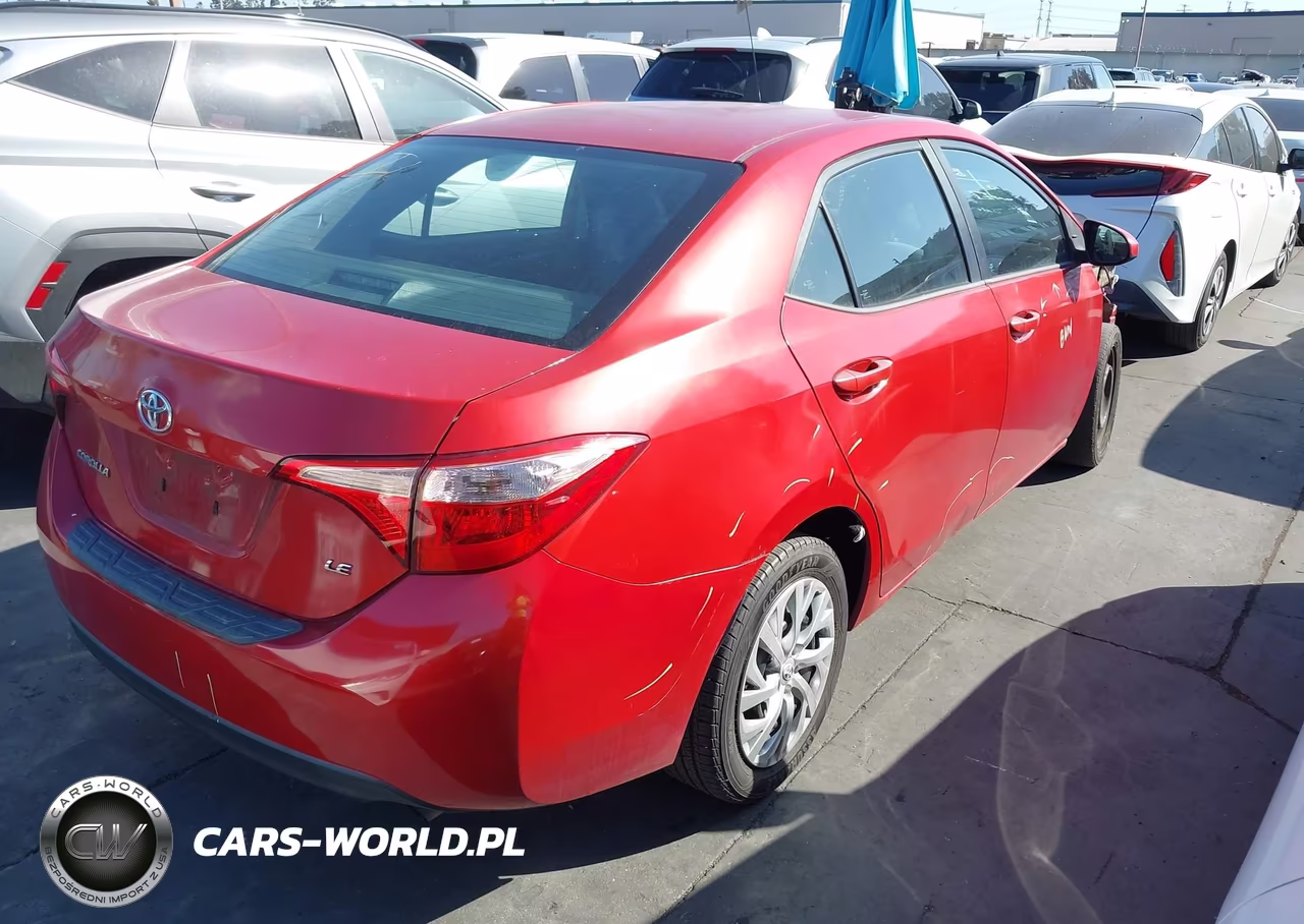 2018 Toyota Corolla Le VIN:5YFBURHEXJP748764 - 4