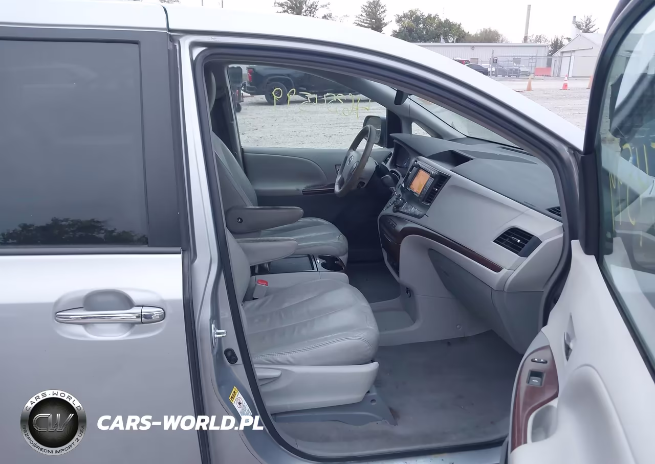 2011 Toyota Sienna Xle V6 VIN:5TDYK3DC5BS066143 - 5