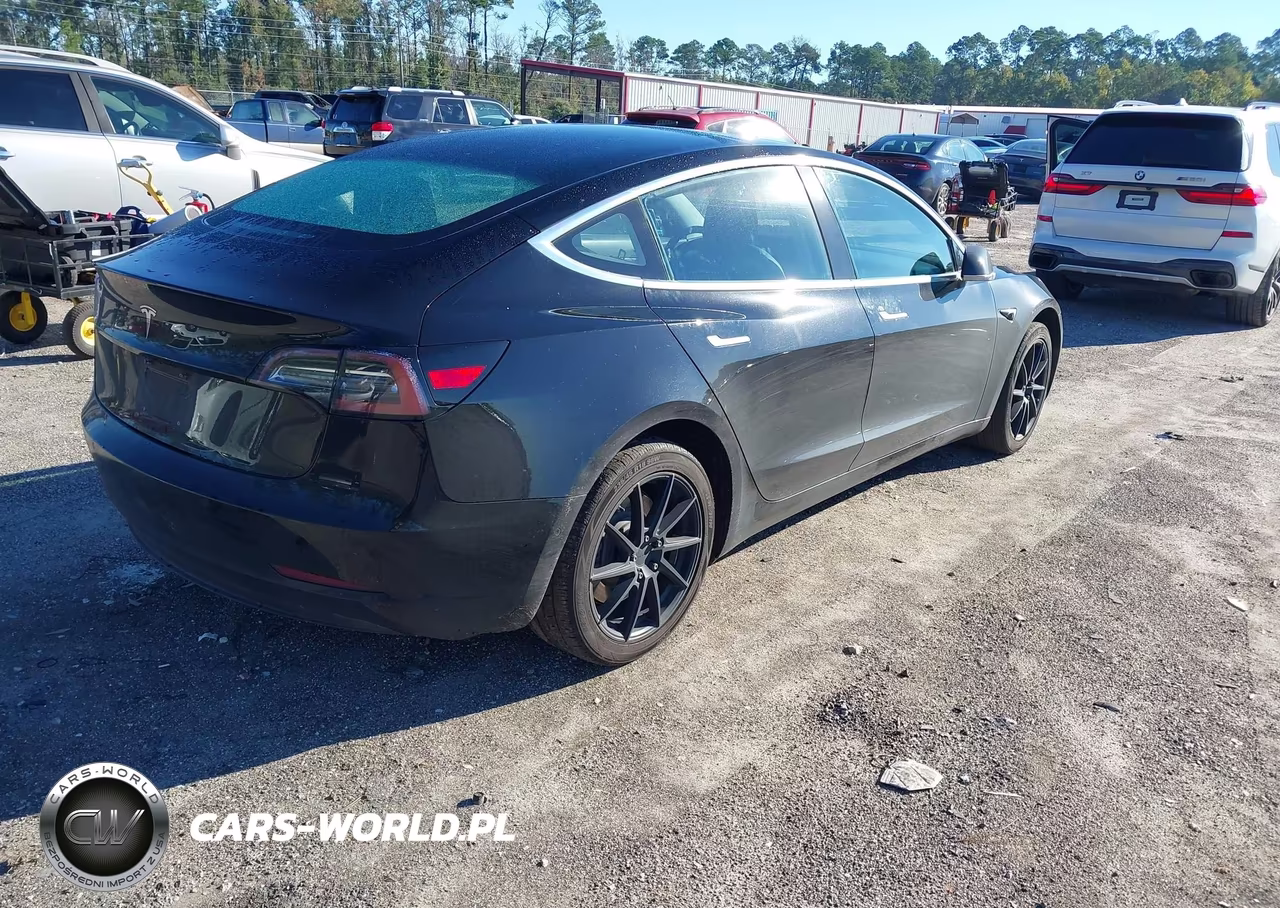 2018 Tesla Model 3 Long Range-Mid Range VIN:5YJ3E1EA9JF156787 - 4