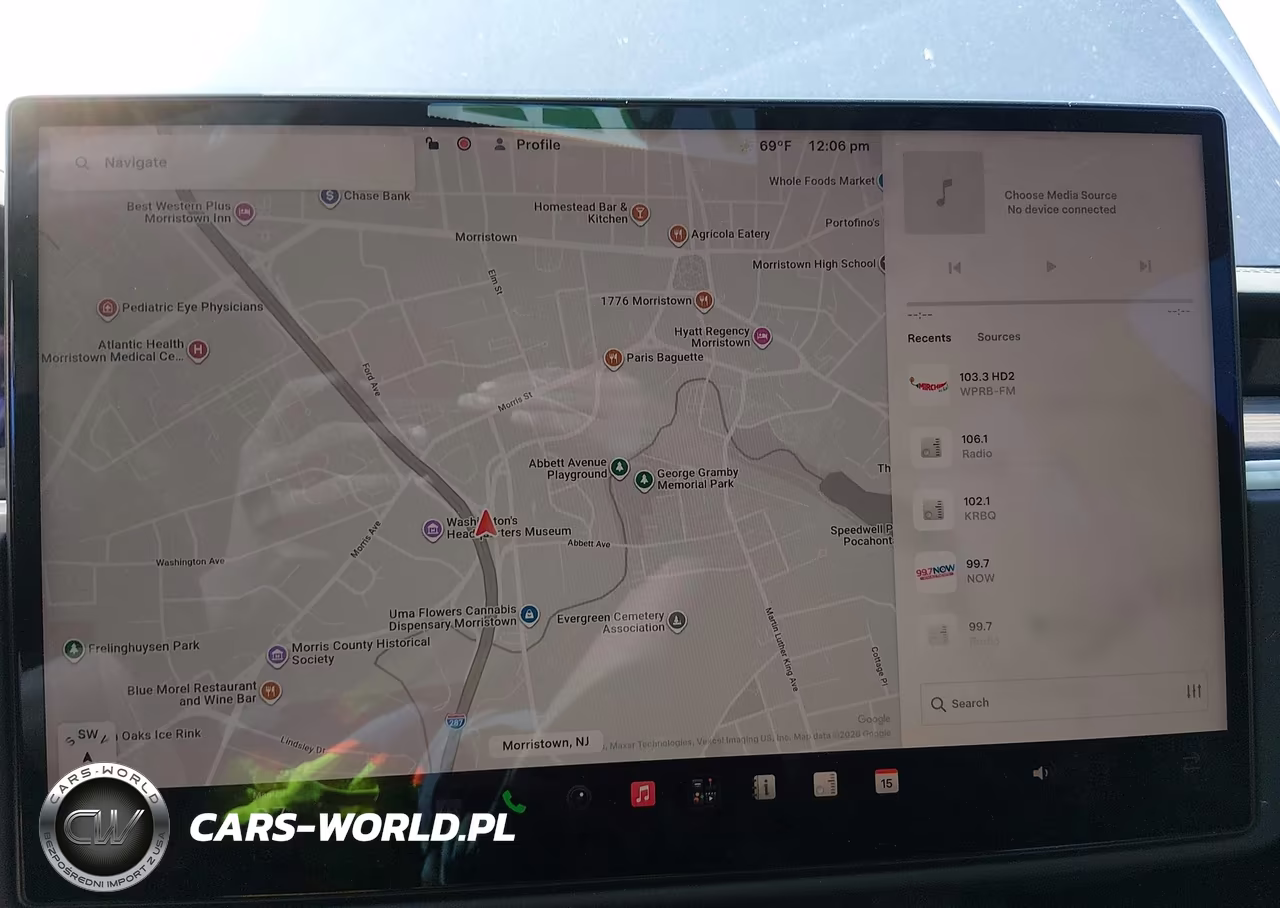 2024 Tesla Model S Long Range VIN:5YJSA1E56RF545585 - 7
