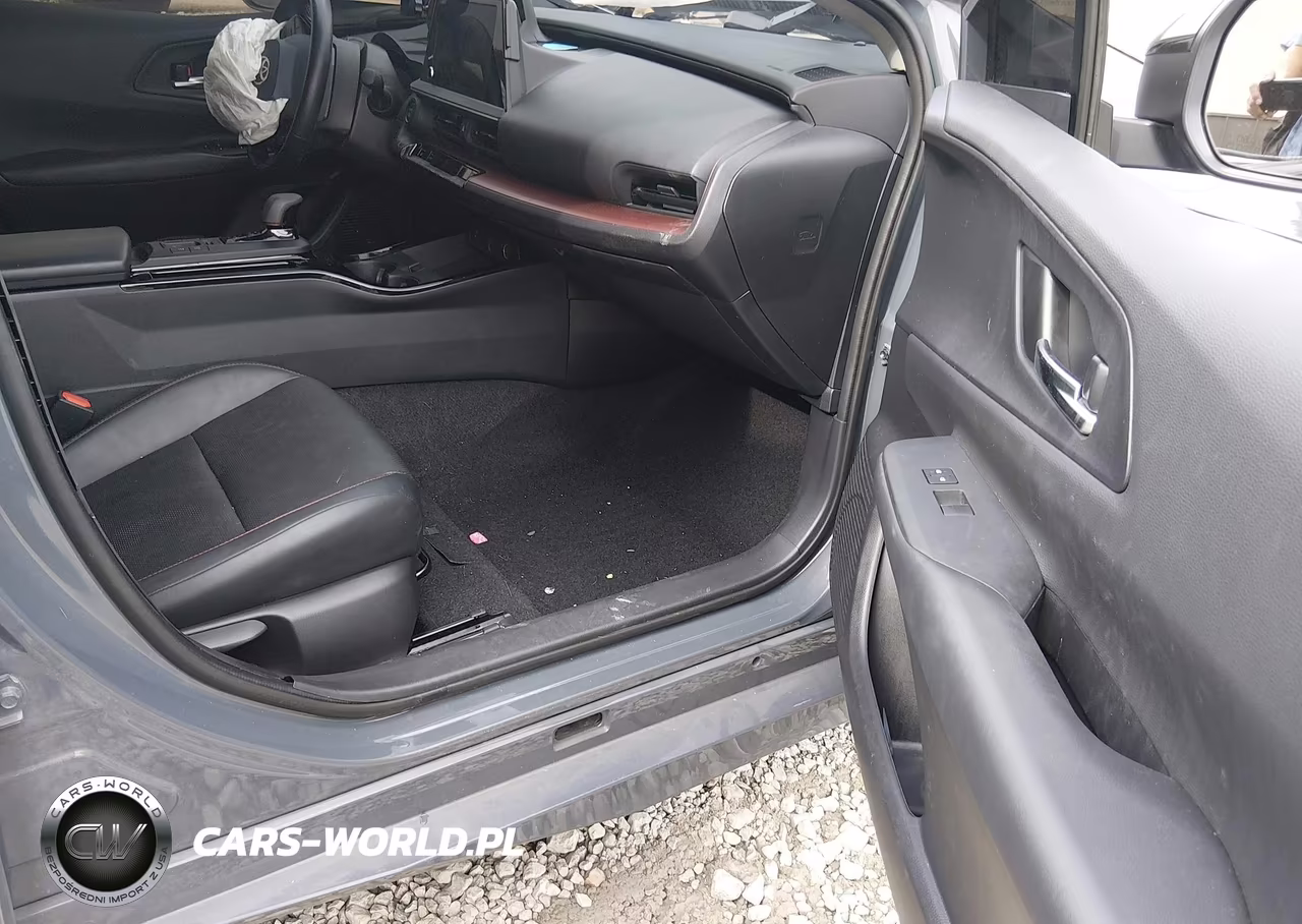 2024 TOYOTA PRIUS PRIME XSE VIN:JTDACACU2R3029933 - 5