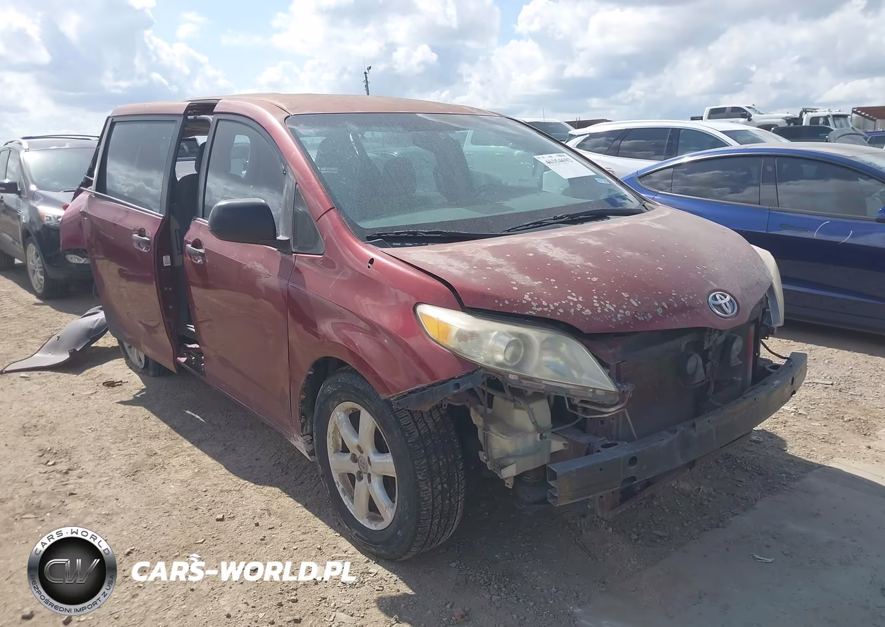 2011 Toyota Sienna Base V6