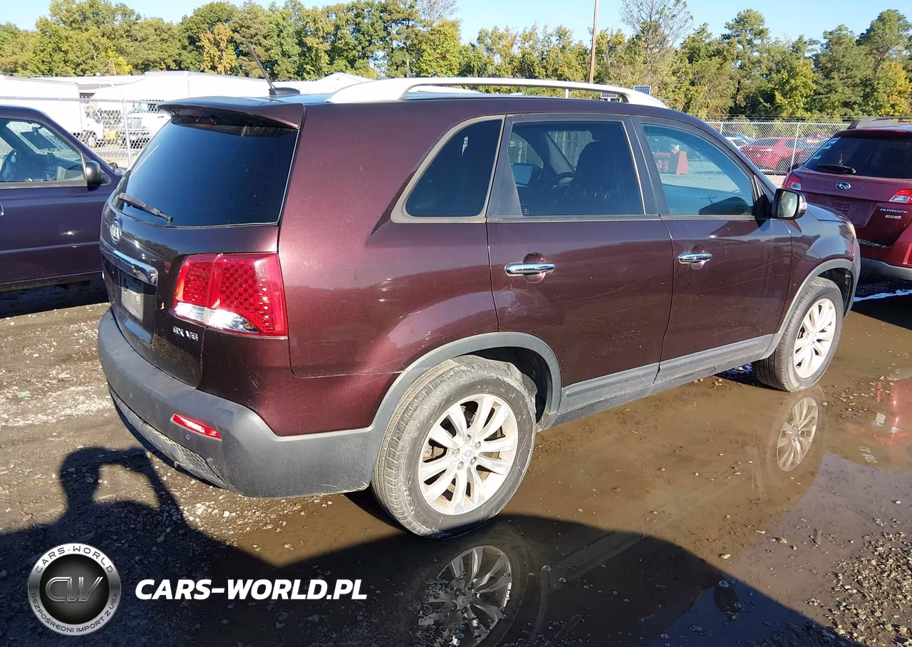 2011 Kia Sorento Ex V6 VIN:5XYKU4A21BG065439 - 4