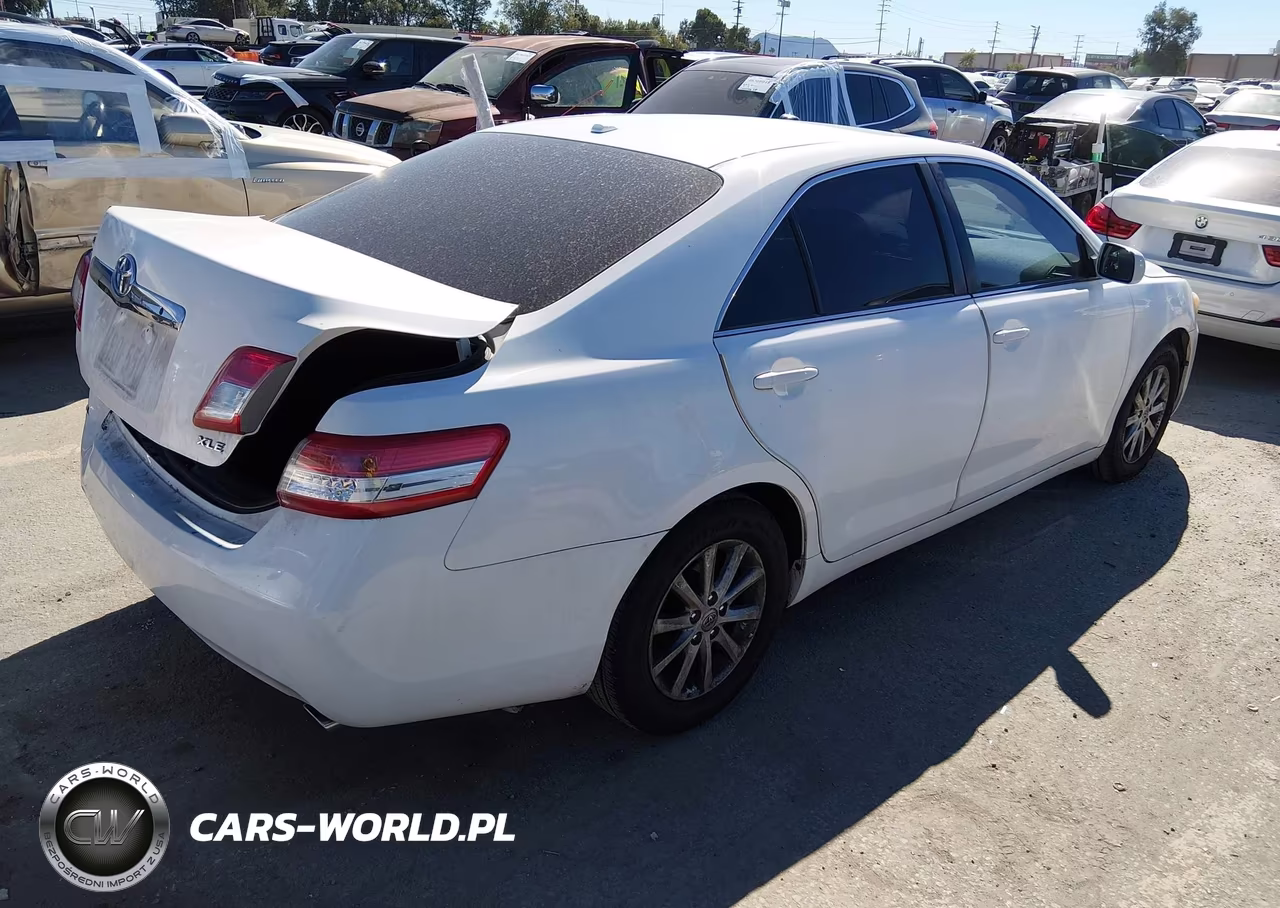 2011 Toyota Camry Xle VIN:4T4BF3EK0BR167815 - 4