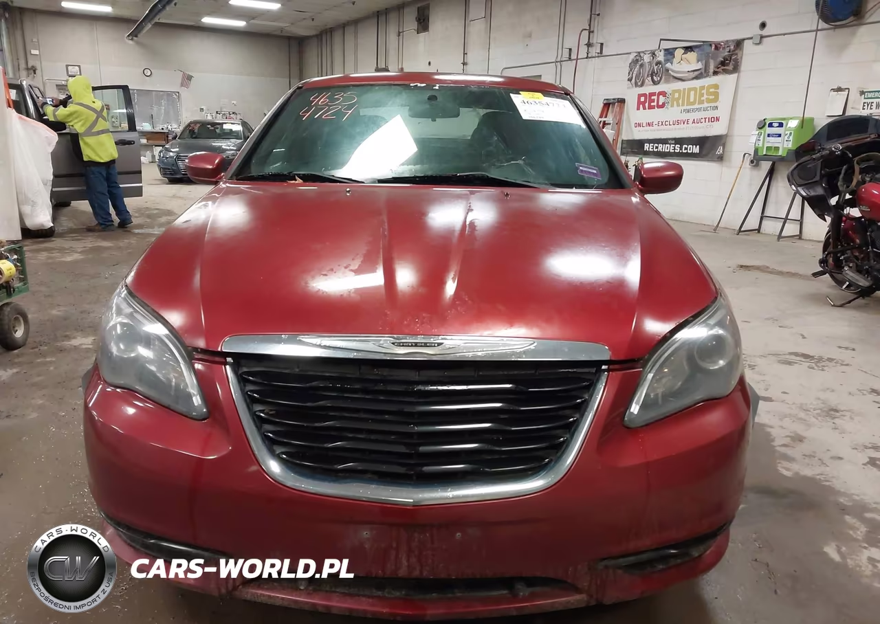 2014 Chrysler 200 Touring VIN:1C3CCBBG6EN131961 - 6