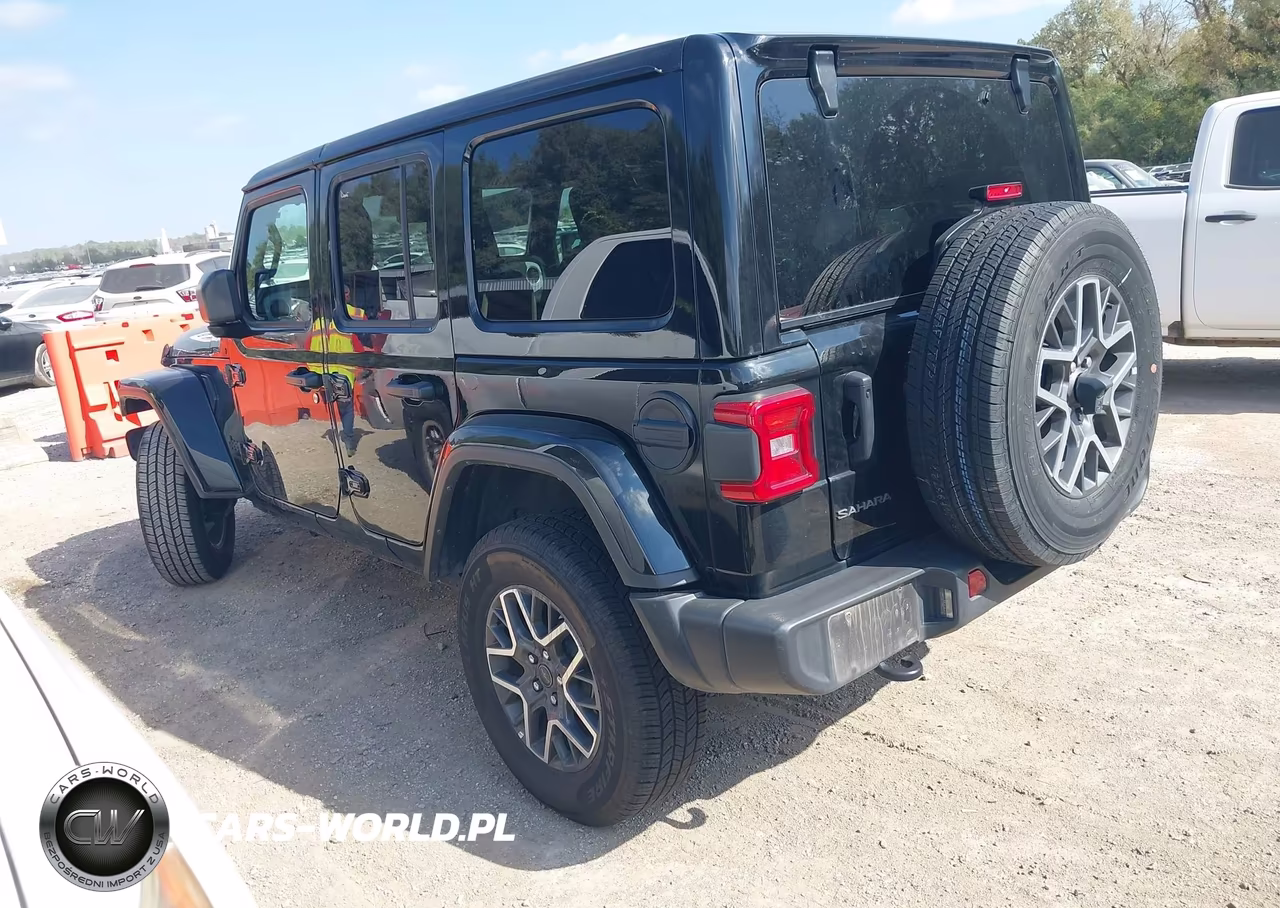 2025 Jeep Wrangler 4-Door Sahara 4X4 VIN:1C4PJXEN1SW570372 - 3