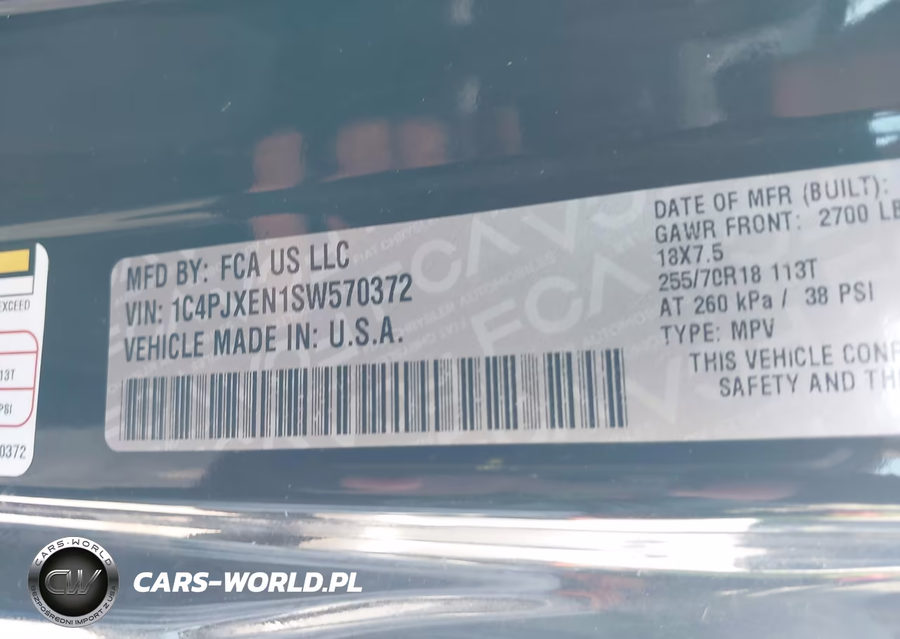 2025 Jeep Wrangler 4-Door Sahara 4X4 VIN:1C4PJXEN1SW570372 - 9