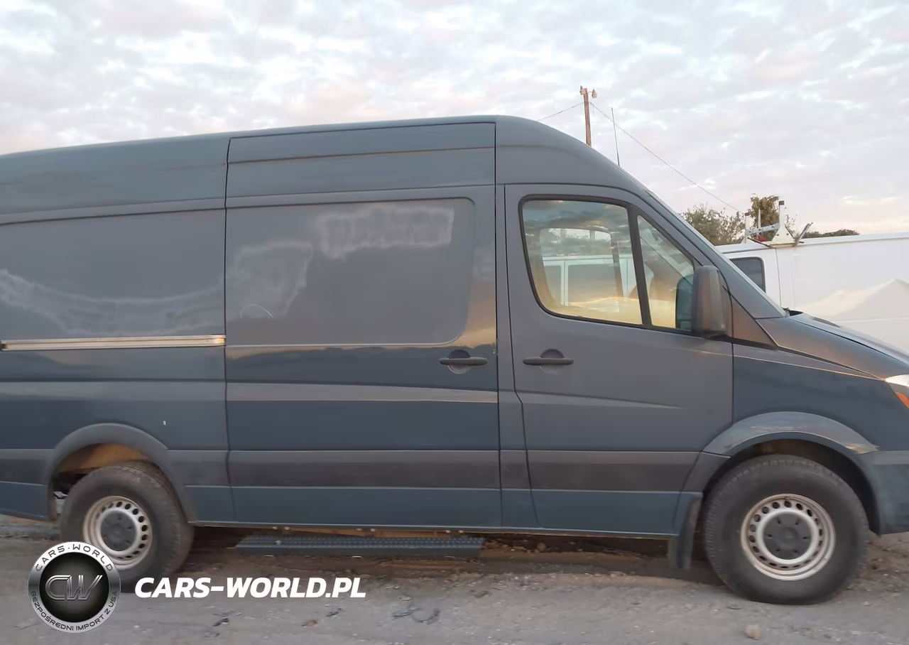 2018 Mercedes-Benz Sprinter 2500 Standard Roof V6 VIN:WD3PE7CD1JP643192 - 13