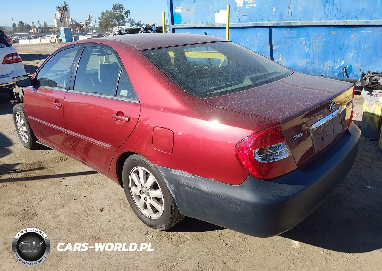 2003 Toyota Camry Xle VIN:4T1BE32K03U196850 - 3