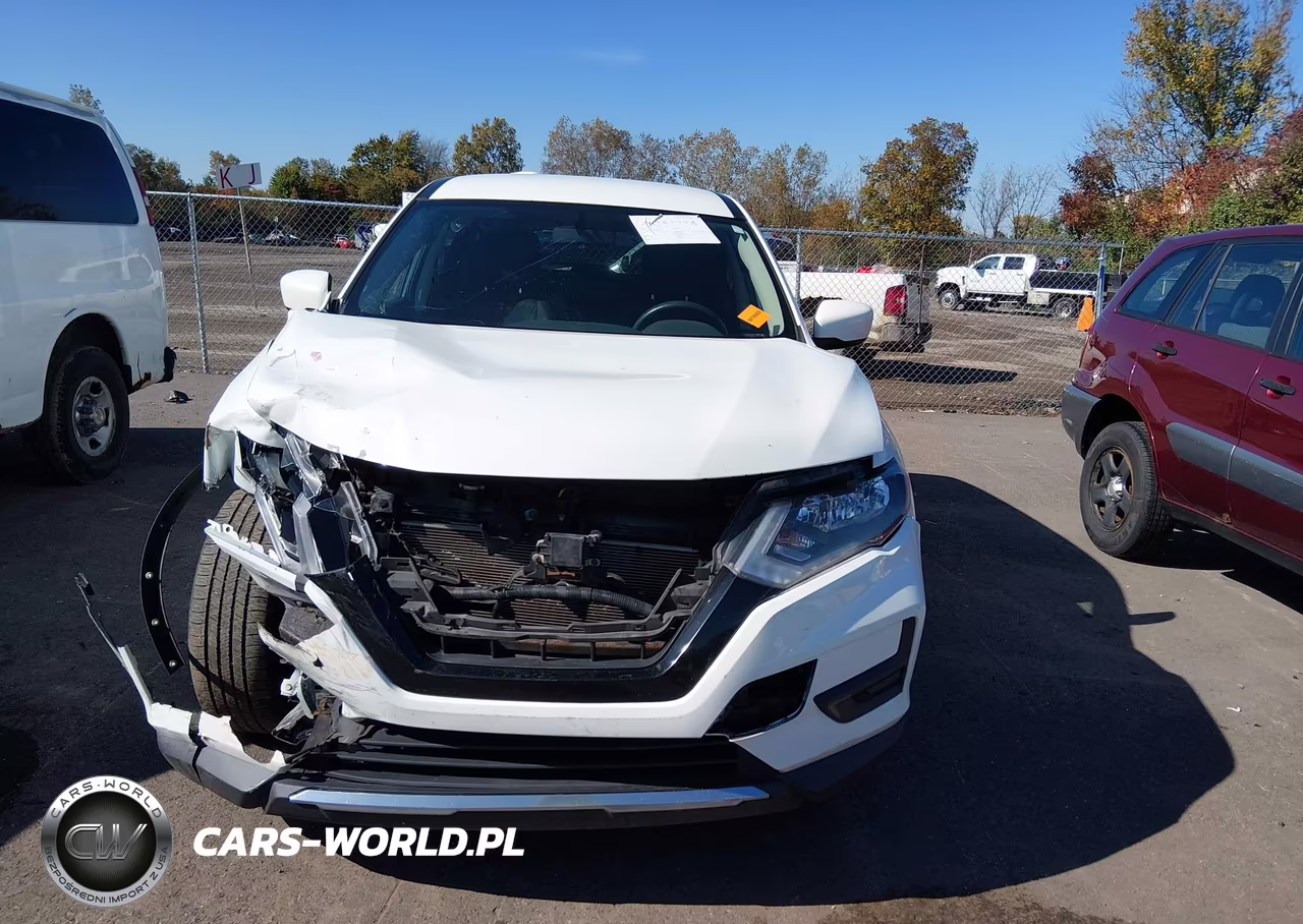 2018 Nissan Rogue S VIN:KNMAT2MV8JP571726 - 13