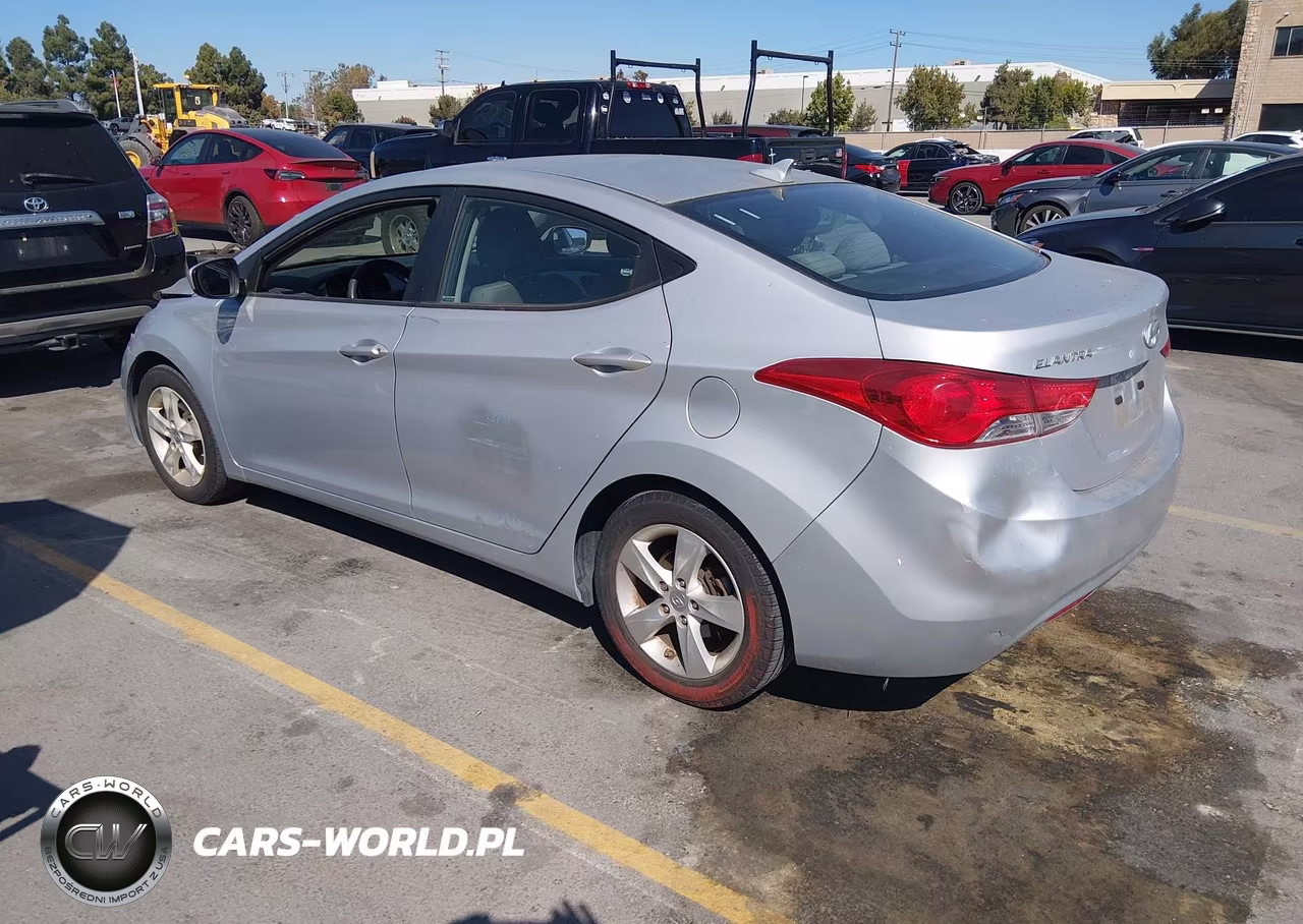 2012 Hyundai Elantra Gls VIN:5NPDH4AE6CH120646 - 3