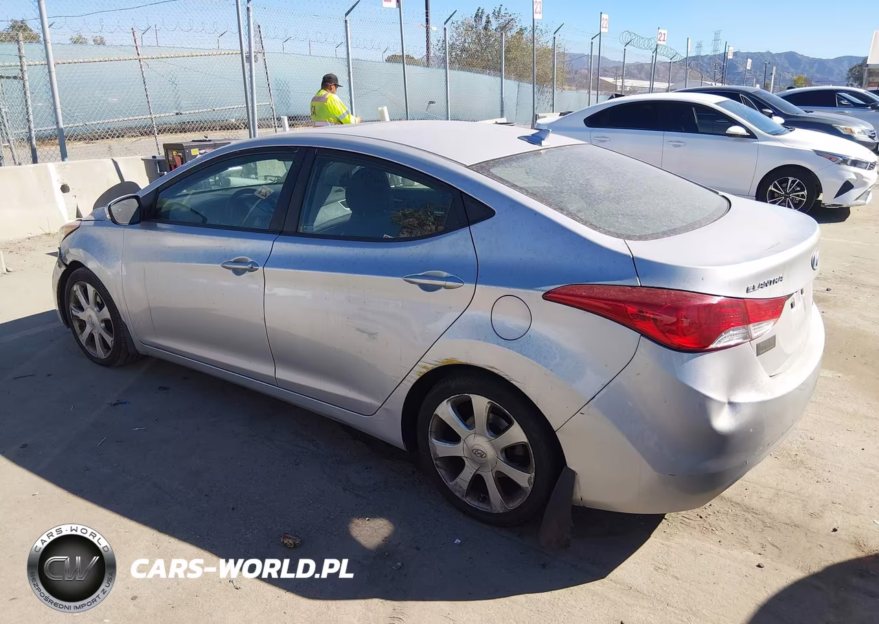 2013 Hyundai Elantra Limited VIN:KMHDH4AE8DU838492 - 3
